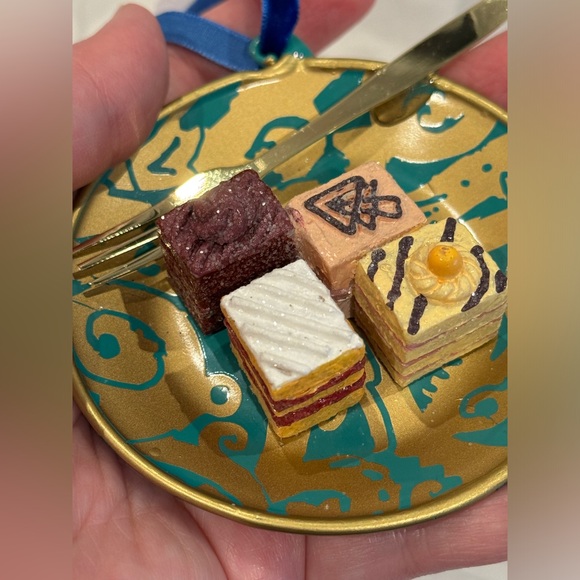 Fancy Food Ornament - Picture 2 of 16